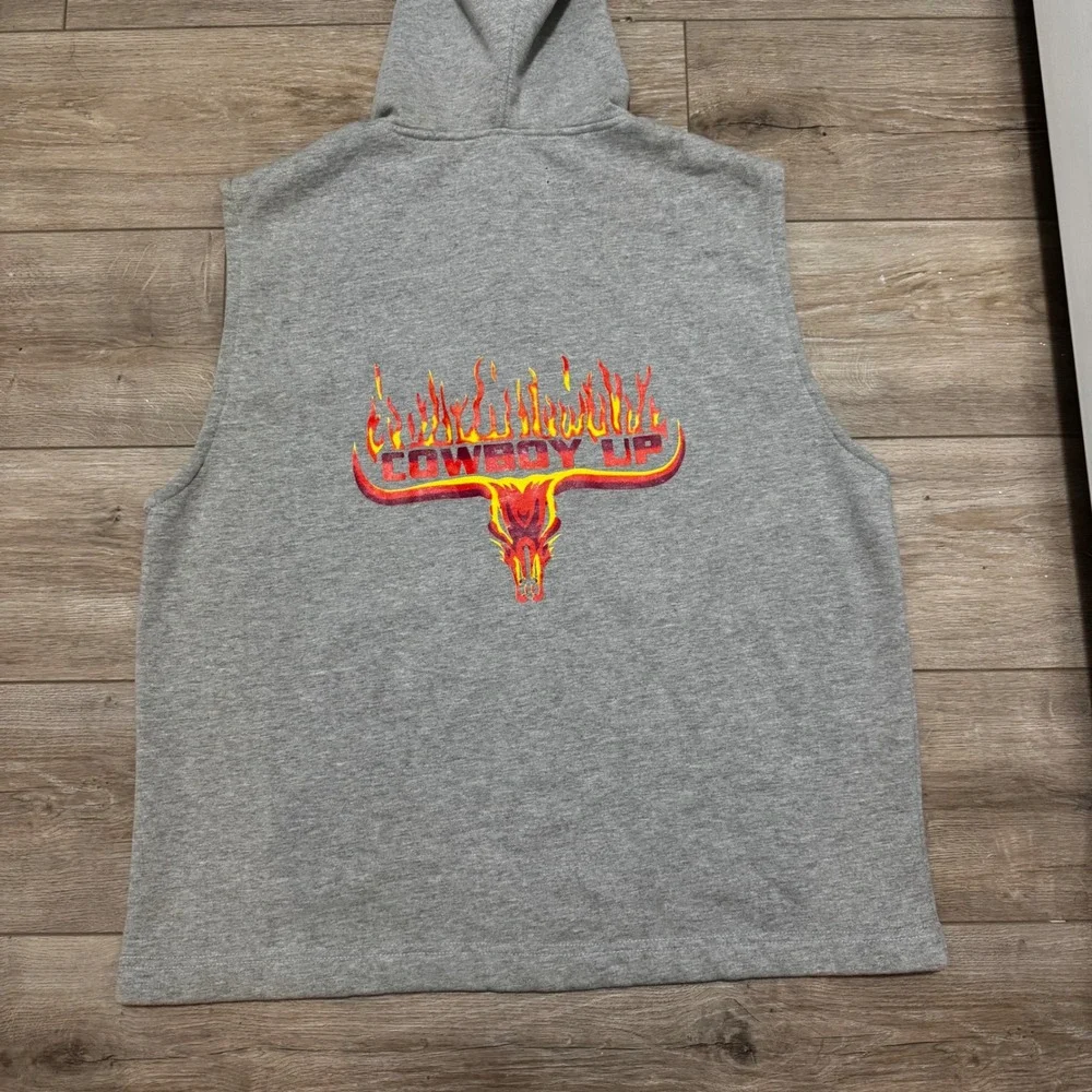 Cowboy Up Mens XL Sleeveless Full Zip Hoodie Gray Flaming Bull Graphic Vest y2k - Picture 8 of 9